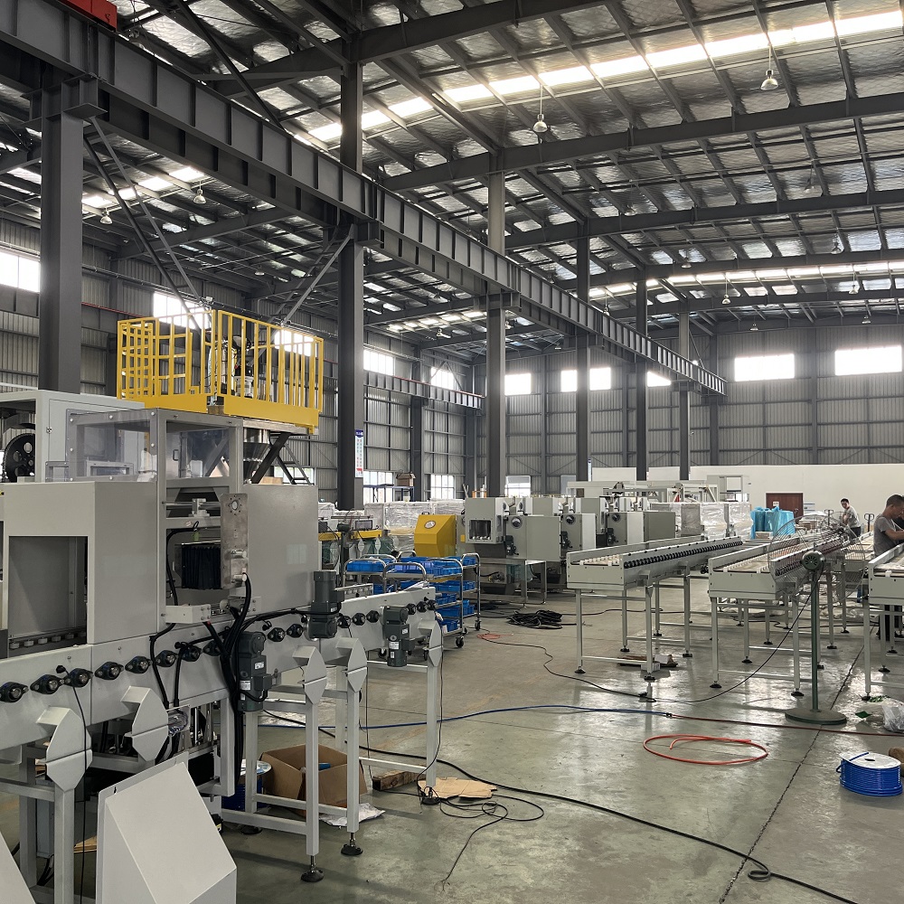 貝特瑞建設(shè)4萬(wàn)噸鋰電池負(fù)極材料  磷酸鐵鋰生產(chǎn)設(shè)備廠家有話說(shuō)