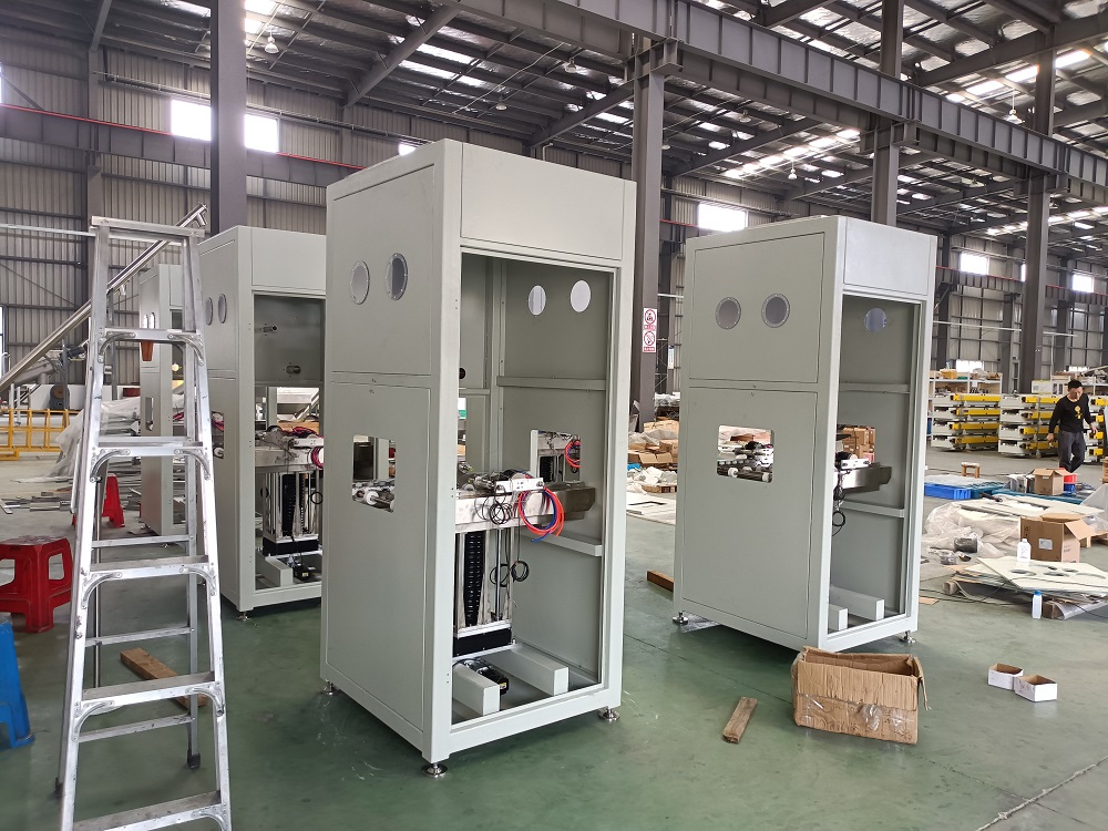 韓國(guó)電池巨頭布局大圓柱電池  窯爐外軌線設(shè)備廠家有話說(shuō)